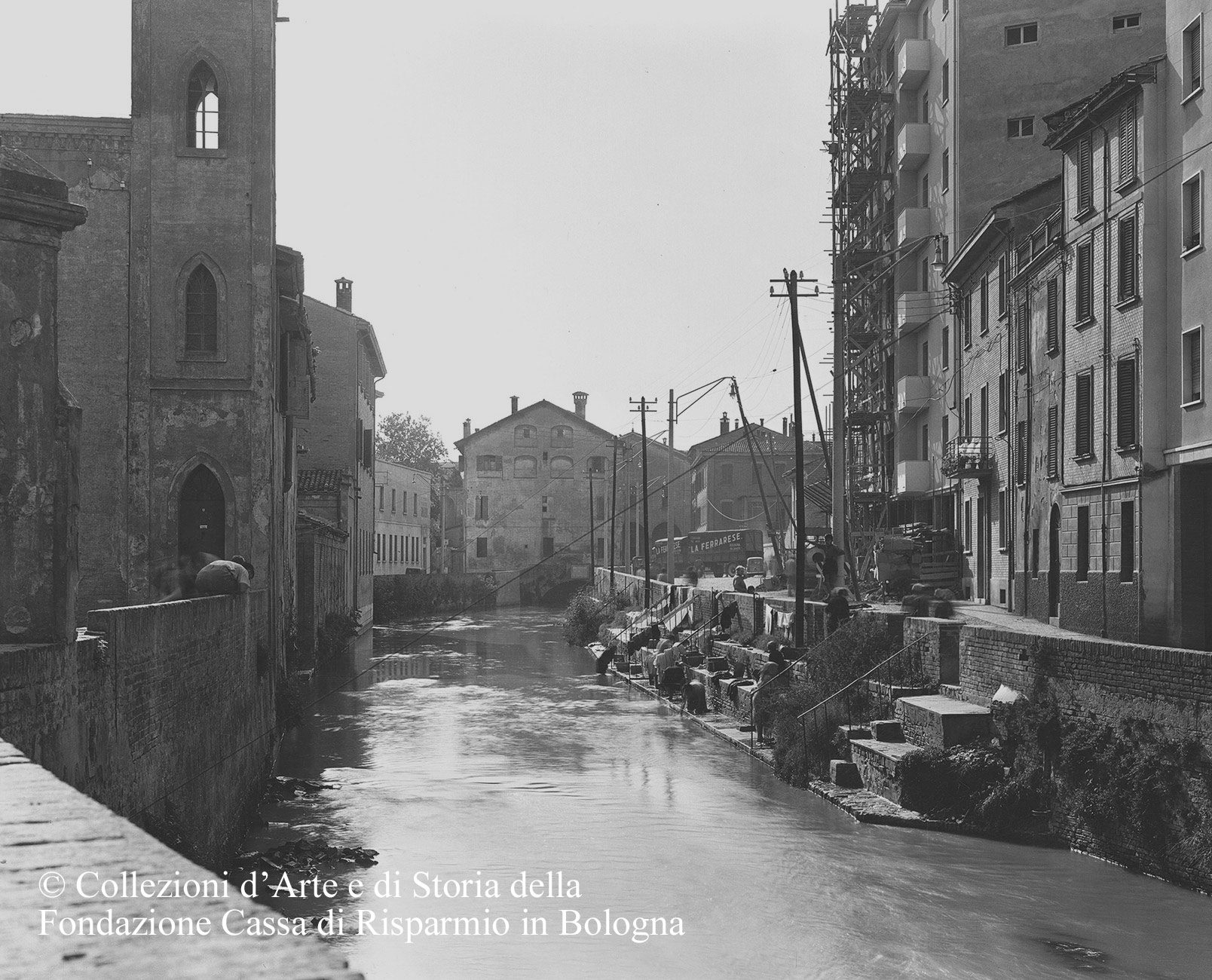 Calendario visite guidate alla Mostra fotografica “CANALI NASCOSTI, a Bologna nel Novecento”